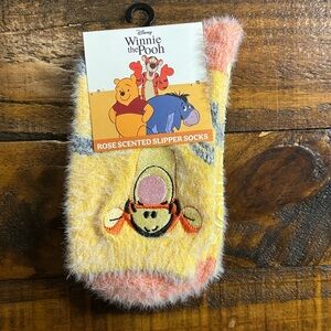 NWT Disney Winnie the Pooh & Friends Rose Scented Slipper Socks OS